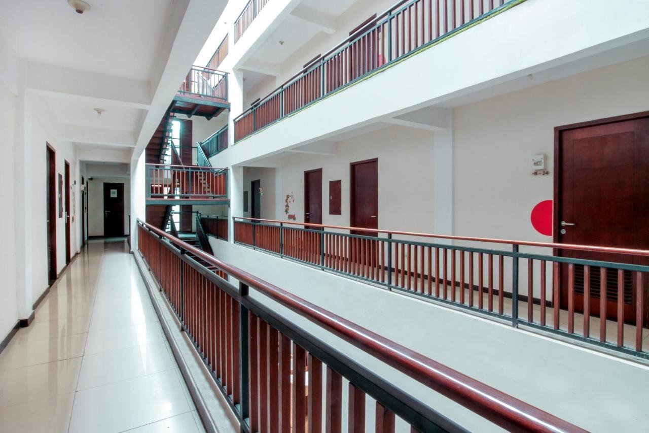 Oyo 167 Dago'S Hill Hotel Bandung Exterior foto